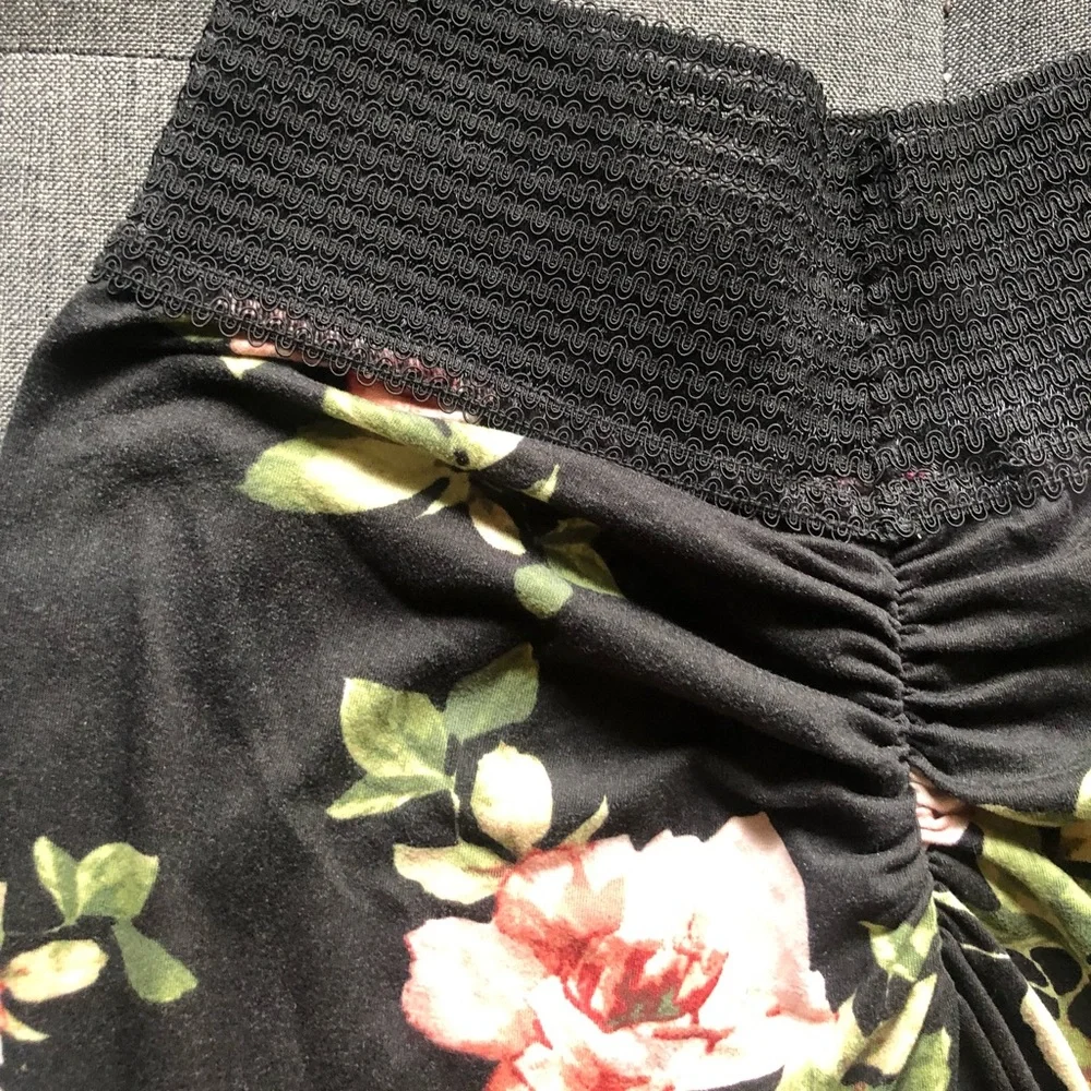 SOLD on Ⓜ️ Cute Booty Lounge Floral Legging XS - Picture 7 of 10